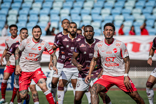 Em mais uma atuação aquém da expectativa, Vila Nova não sai do empate sem gols com Inhumas