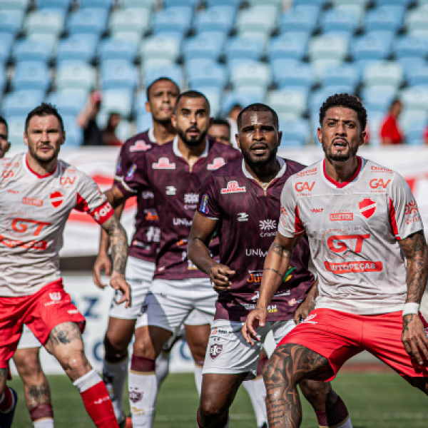 Em mais uma atuação aquém da expectativa, Vila Nova não sai do empate sem gols com Inhumas